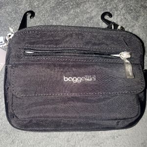 NWT Baggallini Crossbody Bag -Black